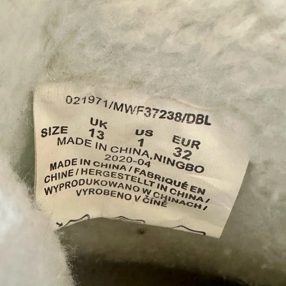 Kids snow boots from Mountain Warehouse - size 13 - Picture 4 of 6